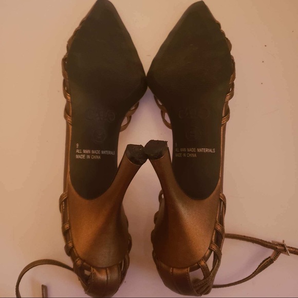 Cato Heel - Picture 4 of 4